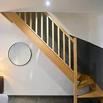Gasthof 3 Bedroom House With Courtyard, Near Metro Tourcoing