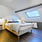 3 Bedroom House With Courtyard, Near Metro Gasthof Tourcoing
