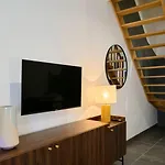 3 Bedroom House With Courtyard, Near Metro Gasthof