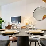 Gasthof 3 Bedroom House With Courtyard, Near Metro