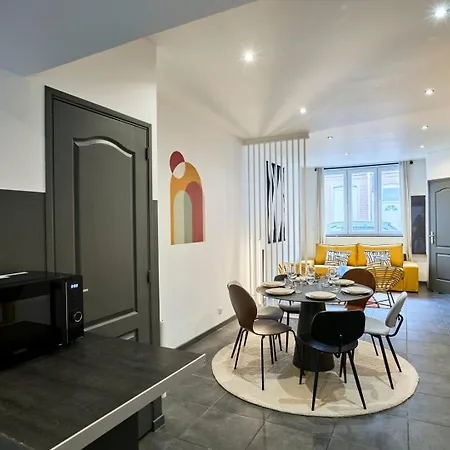 3 Bedroom House With Courtyard, Near Metro 4*