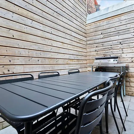 3 Bedroom House With Courtyard, Near Metro 3*